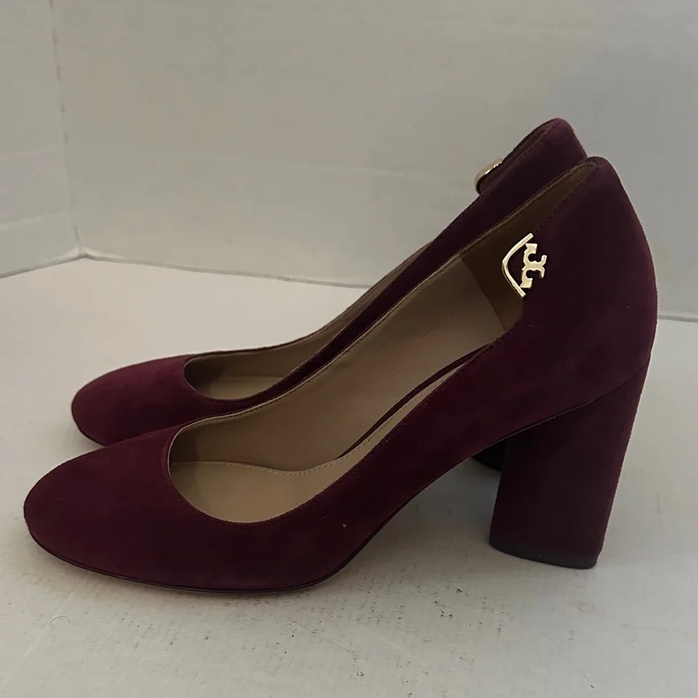 Tory Burch Elizabeth 85MM round-toe pumps in burgundy suede size 6